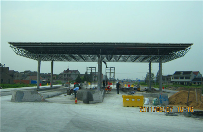 阿里收费站网架工程